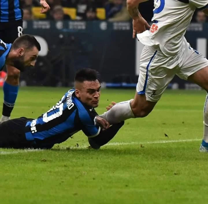 gravina rigore lautaro irrati