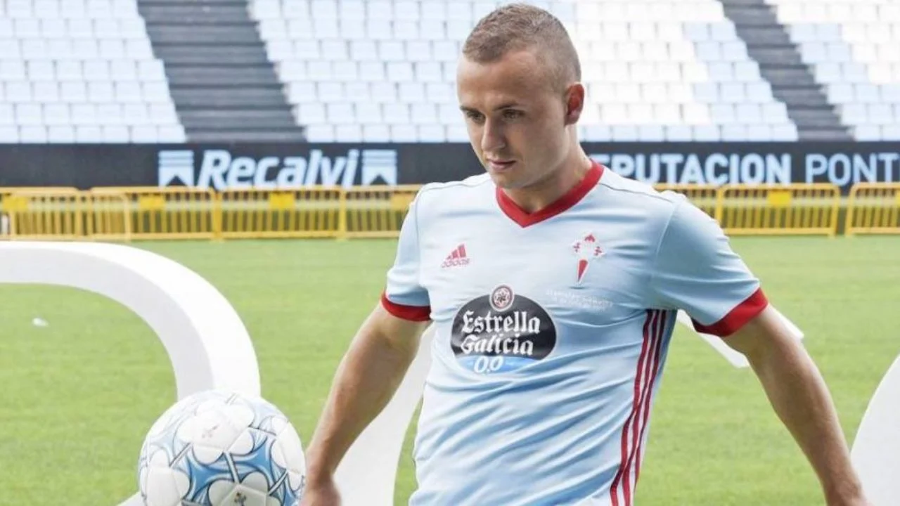 De Laurentiis annuncia l'arrivo di Lobotka su Twitter