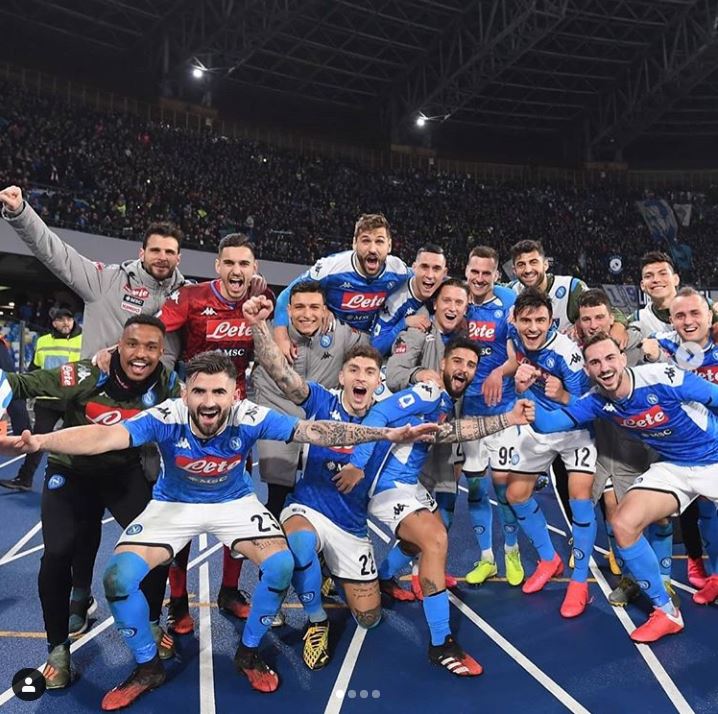 Insigne su Instagram: “Una notte fantastica” Insigne su Instagram: “Una notte fantastica”