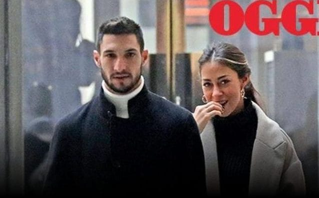 Le foto della relazione tra Politano e la ex di Dybala. Sua moglie lo ha scoperto con uno 007 privato Le foto della relazione tra Politano e la ex di Dybala. Sua moglie lo ha scoperto con uno 007 privato