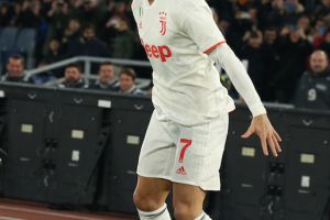 Il Daily Mail: la Uefa ha cambiato modulo al suo best 11 pur di includere Ronaldo (poco votato) item-thumbnail