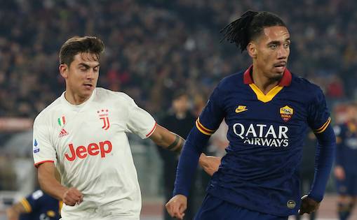 Roma, problema all’adduttore per Smalling. Stop di dieci giorni