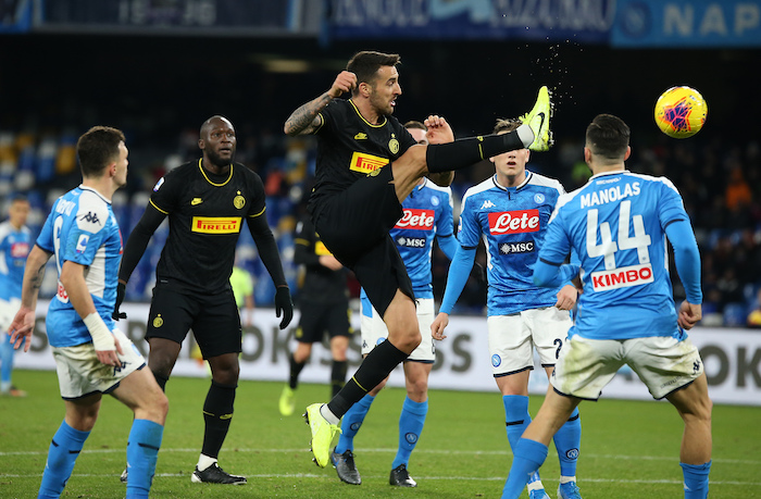 Sky: il Napoli vuole Vecino (che è rotto fino a dicembre), si tratta con l’Inter