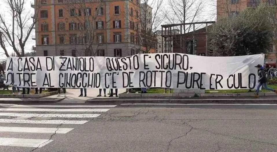 nuovo striscione contro Zaniolo