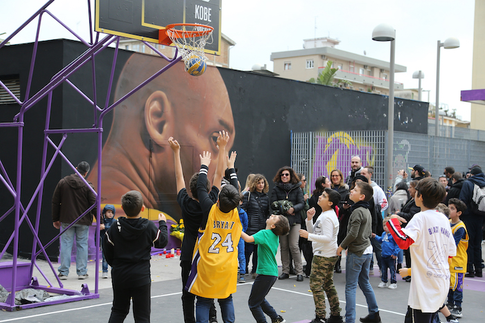 “Che meraviglia”, il coach Sacchetti al parco Kobe