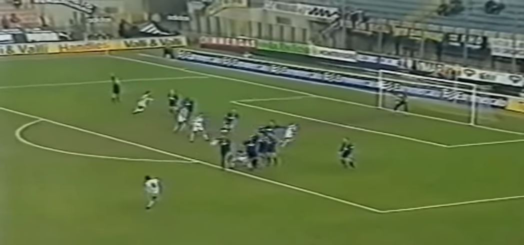 La magia di Cruz che nel 1997 fece pareggiare il Napoli a San Siro contro l’Inter La magia di Cruz che nel 1997 fece pareggiare il Napoli a San Siro contro l’Inter