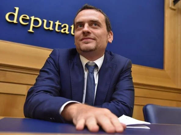 Napoli-Barcellona si gioca in Parlamento