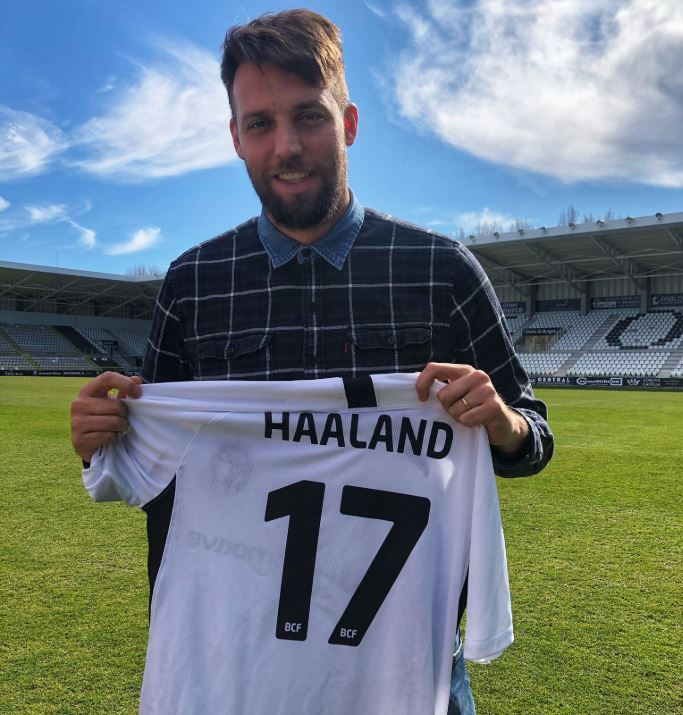 Michu idolo di Haaland (che riceve in regalo la sua maglia)