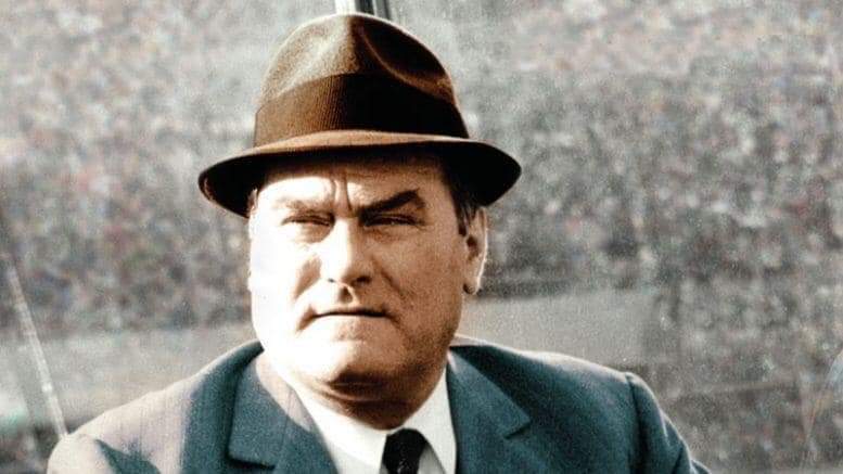 Dal 4-3-3 al 4-6-0. Nereo Rocco ha giocato nel Napoli e allenato il Milan, Gattuso il contrario