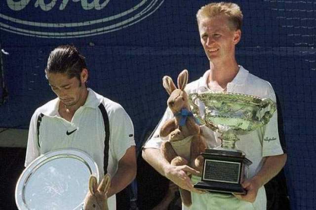 Ríos: «L’Atp ha coperto quattro volte il doping di Agassi. A Korda non hanno tolto lo Slam in Australia» Ríos: «L’Atp ha coperto quattro volte il doping di Agassi. A Korda non hanno tolto lo Slam in Australia»