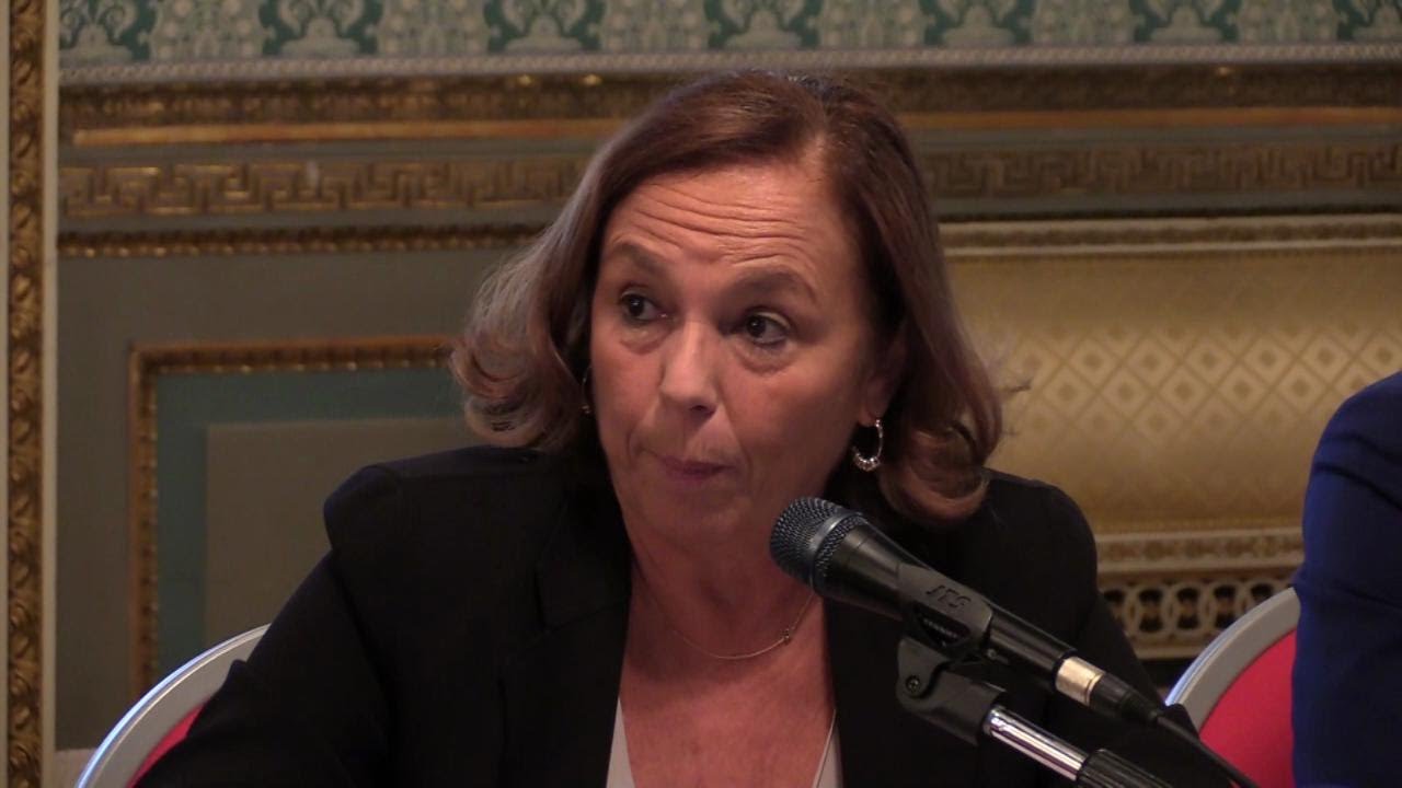 Lamorgese: “Il 3 aprile è troppo vicino per riaprire tutto” Lamorgese: “Il 3 aprile è troppo vicino per riaprire tutto”