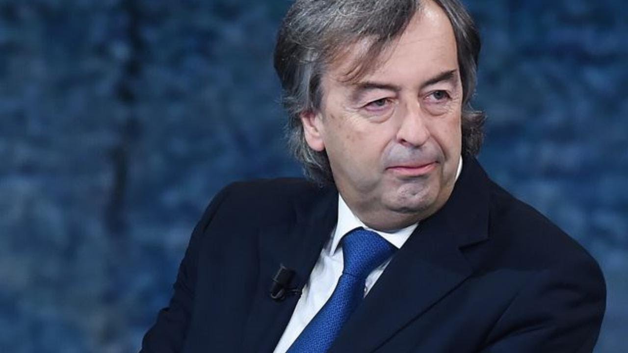 Burioni: “Prima di parlare di ripresa del calcio dovremmo vedere cosa succederà quando usciremo di casa”