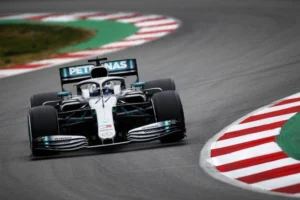 12 ore per decidere lo stop della Formula 1
