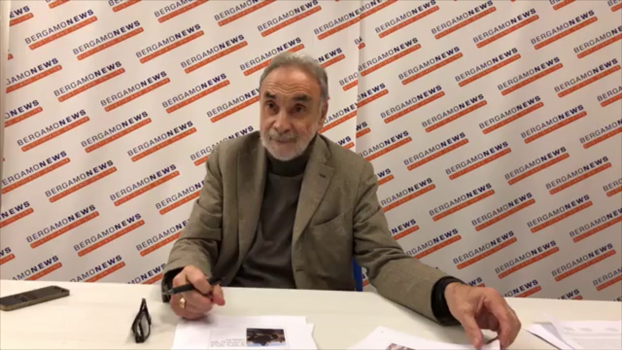 Remuzzi: «Sbagliato chiudere le scuole. Qua si parla solo di calcio, corsette e congiunti» Remuzzi: «Sbagliato chiudere le scuole. Qua si parla solo di calcio, corsette e congiunti»