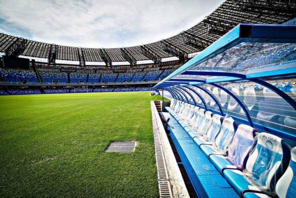 Repubblica: troppi giocatori della Roma in panchina, per il Napoli violato protocollo