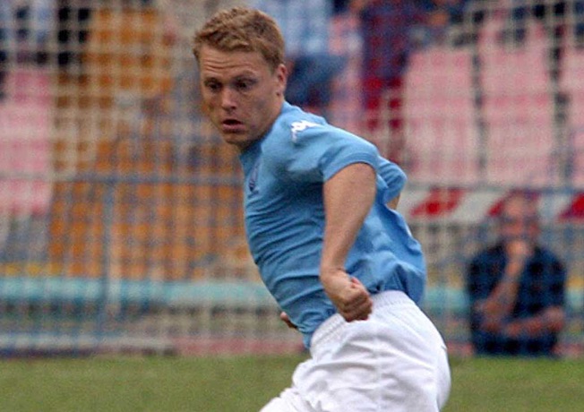 Corneliusson e il suo anno a Napoli: «Tutti volevano scambiare la mia 10. Non ho mai accettato» Corneliusson e il suo anno a Napoli: «Tutti volevano scambiare la mia 10. Non ho mai accettato»