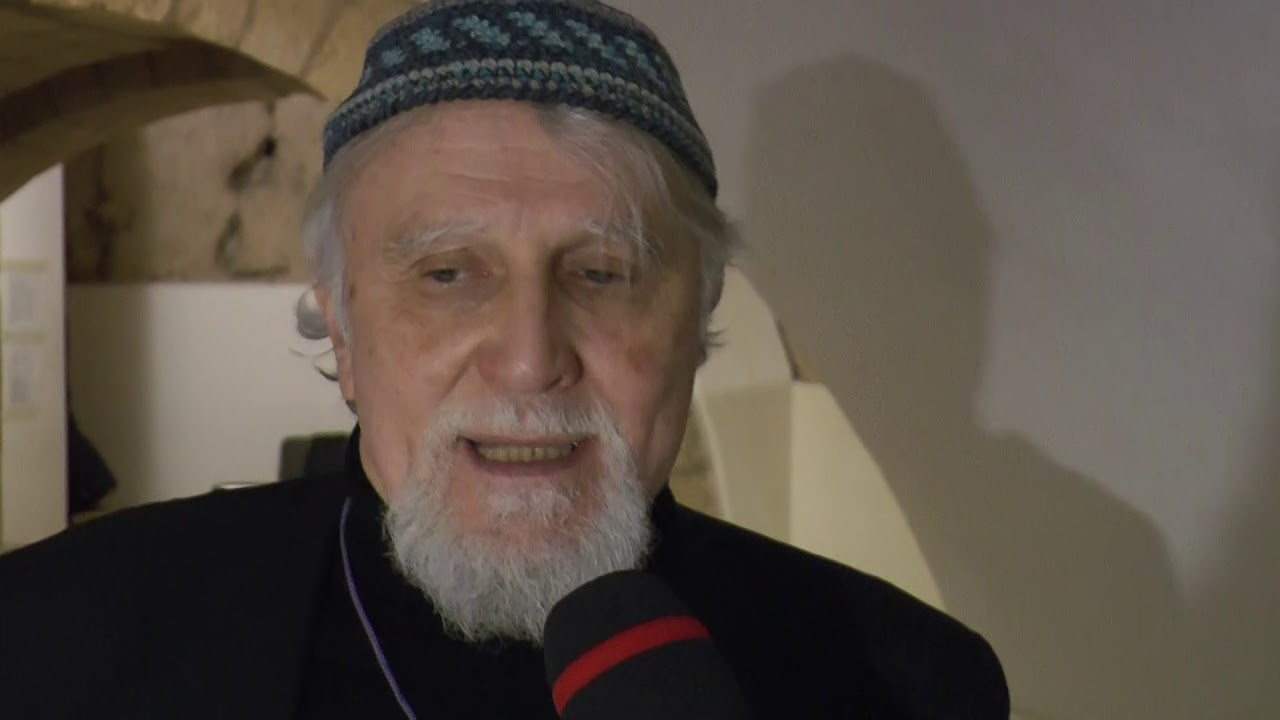 Ovadia: «Se scambio un apericena per bisogno vitale, non sono responsabile e non posso essere libero» Ovadia: «Se scambio un apericena per bisogno vitale, non sono responsabile e non posso essere libero»