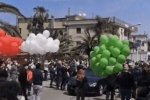 Il Mattino: 12 positivi in 3 famiglie a Saviano dopo i funerali del sindaco item-thumbnail