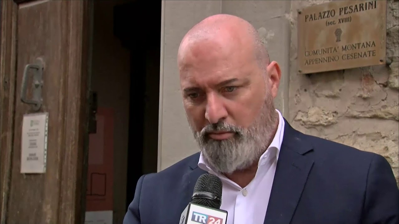 Bonaccini tifoso: «Contro il Napoli vorrei undici Chiellini, sarebbe un’altra partita» Bonaccini tifoso: «Contro il Napoli vorrei undici Chiellini, sarebbe un’altra partita»