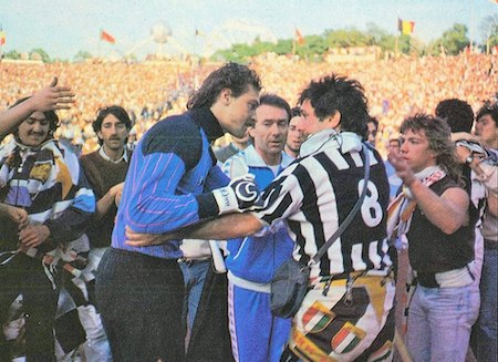 Tacconi: «All’Heysel ricordo tifosi sanguinanti negli spogliatoi. Che schiaffi dava Sibilia» Tacconi: «All’Heysel ricordo tifosi sanguinanti negli spogliatoi. Che schiaffi dava Sibilia»