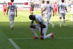 Un mese di stipendio, 40.000 euro e sei giornate di squalifica: lo sputo costa carissimo a Thuram item-thumbnail