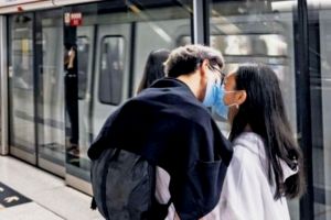 Pavia, abbraccia la fidanzata per strada multato per 400 euro item-thumbnail