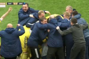 Il Bate Borisov vince la Coppa al 120esimo, abbracci per tutti (addio protocolli) – VIDEO item-thumbnail