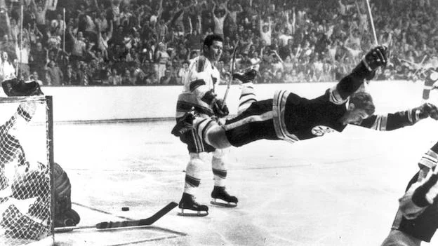 Bobby Orr la foto più famosa dell'hockey