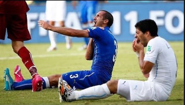 Chiellini: “Il morso di Luis Suarez? Ammiro la sua malizia. Anche io sono un figlio di puttana in campo”