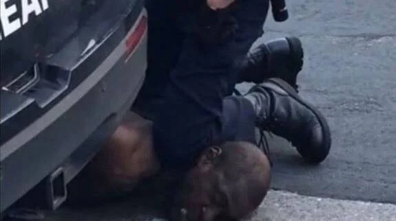#blackouttuesday