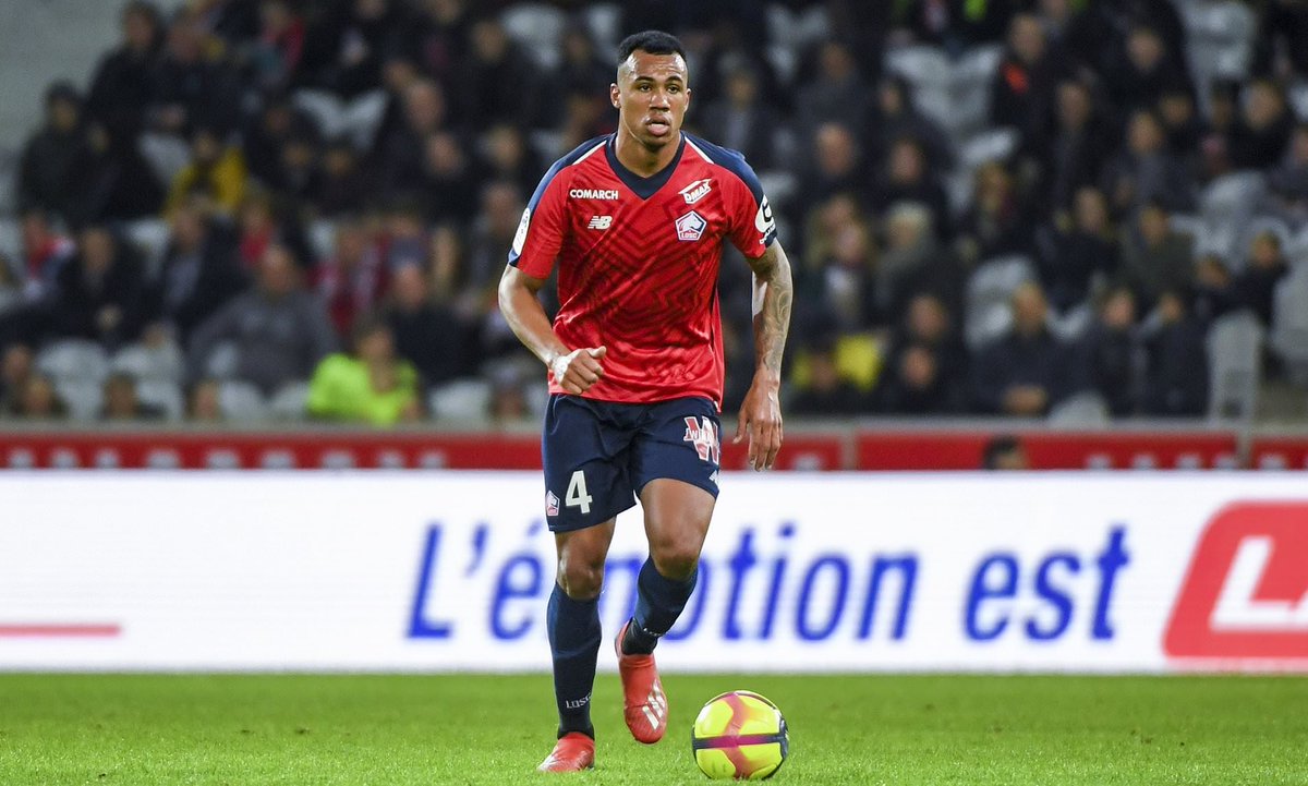 Il Napoli sfida Ancelotti per Gabriel Magalhães del Lille