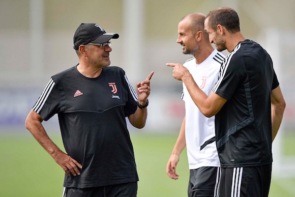 Chiellini a Sarri: «Una grande squadra non ha il tempo per imparare gli schemi a memoria»