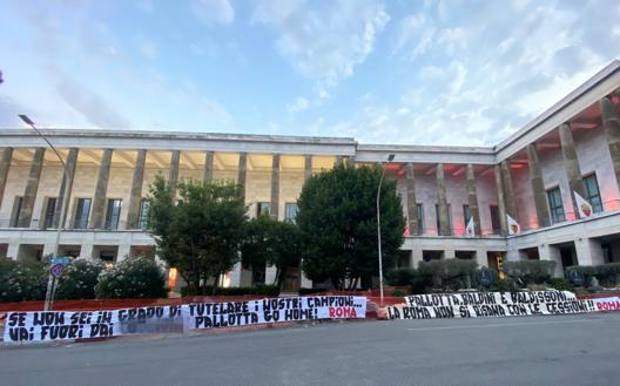 Gli ultras della Roma attaccano Pallotta