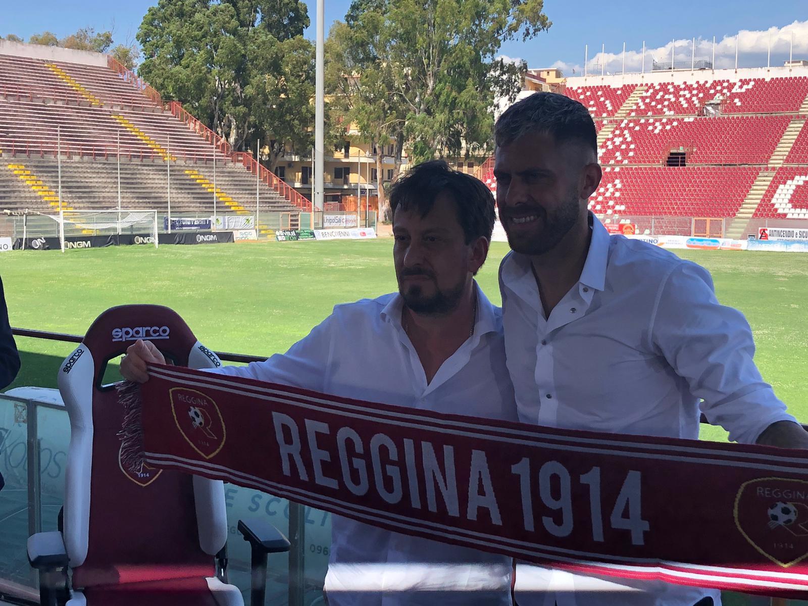 Menez arriva in catamarano alla Reggina: “Avevo perso la passione” Menez arriva in catamarano alla Reggina: “Avevo perso la passione”