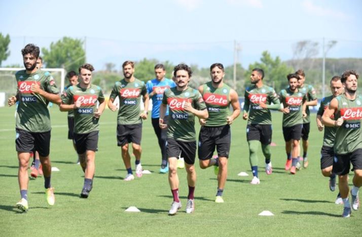 Il Napoli subito al lavoro a Castel Volturno. Il report dell’allenamento