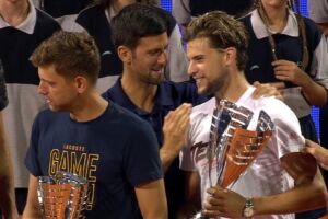 Il meraviglioso mondo del no-vax Djokovic: il tennis è fermo ma per il suo torneo il virus non esiste item-thumbnail