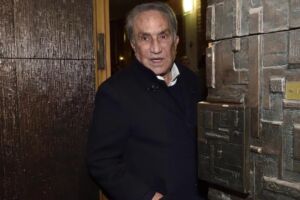 Fede: «Il mio sogno è che Berlusconi mi ripeta ‘È come se ci conoscessimo fin da ragazzi’» item-thumbnail