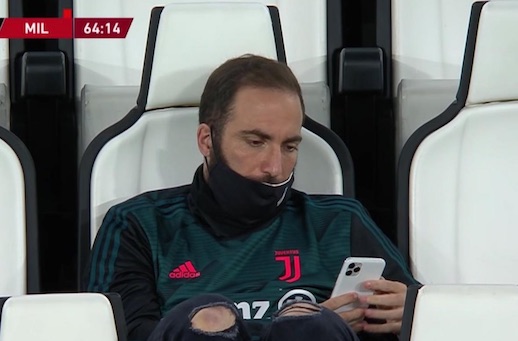 Ora ci arriva anche la Gazzetta, Higuain per la Juve è stato un pacco Ora ci arriva anche la Gazzetta, Higuain per la Juve è stato un pacco