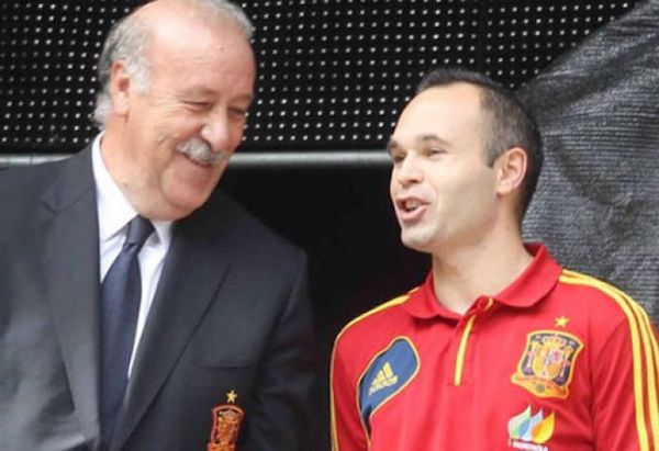“Fare mille passaggi, lo sanno tutti che non serve a vincere”: lo strappo di Iniesta e Del Bosque “Fare mille passaggi, lo sanno tutti che non serve a vincere”: lo strappo di Iniesta e Del Bosque