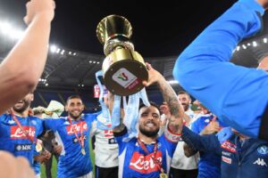 Corbo: Addetto nega a bimbo foto con la Coppa, De Laurentiis scelga meglio i collaboratori item-thumbnail