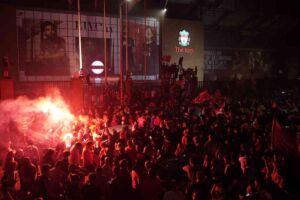 Il Liverpool condanna la festa in strada: “Comportamento inaccettabile” item-thumbnail
