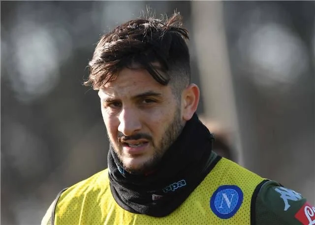 Manolas