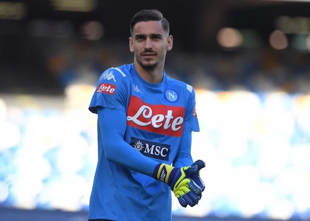 Meret resterà a Napoli
