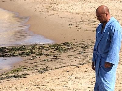 Dialogo tra Montalbano ed un esercente balneare