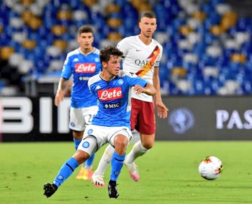 A luglio ‘o campo dalle dieci a mezzanotte è la base…Compagnoni non lo sa A luglio ‘o campo dalle dieci a mezzanotte è la base…Compagnoni non lo sa