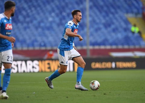 Real Madrid e Barcellona si ritirano, Fabian Ruiz torna a trattare con il Napoli per il rinnovo Real Madrid e Barcellona si ritirano, Fabian Ruiz torna a trattare con il Napoli per il rinnovo