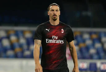 ibrahimovic operato al ginocchio