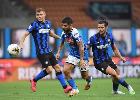 Frammenti di buon Napoli ma le distrazioni sono sempre troppe Frammenti di buon Napoli ma le distrazioni sono sempre troppe