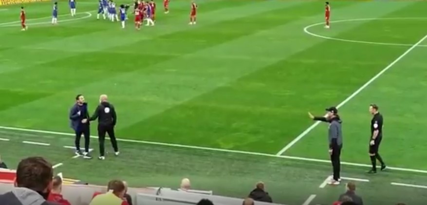 Lampard contro Klopp, lite in panchina (quasi) come Gasp e Mihajlovic: “Liverpool arrogante” (VIDEO)