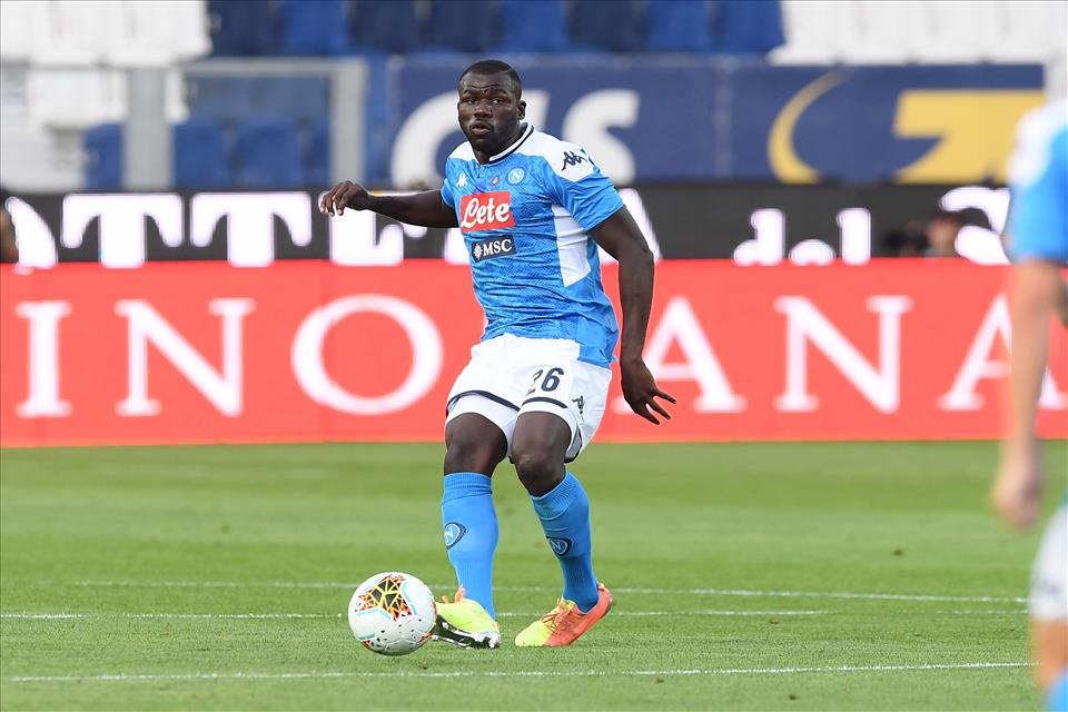 Ramadani presenta al Napoli le offerte ricevute per Koulibaly. Il club più papabile è il City